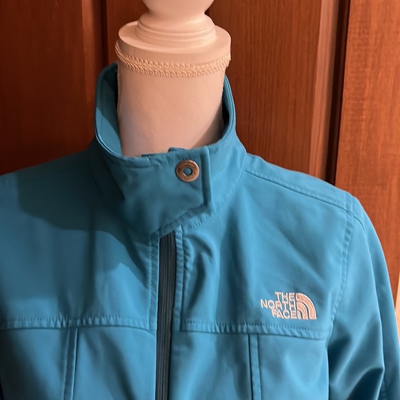 The North Face Women’s Jacket, Size Medium - Picture 9 of 15
